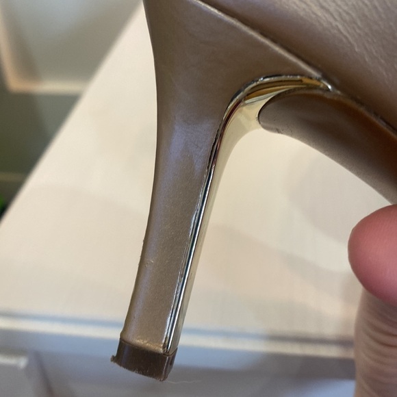 Naturalizer Leather Metallic Gold Pointed Heels - Picture 9 of 13